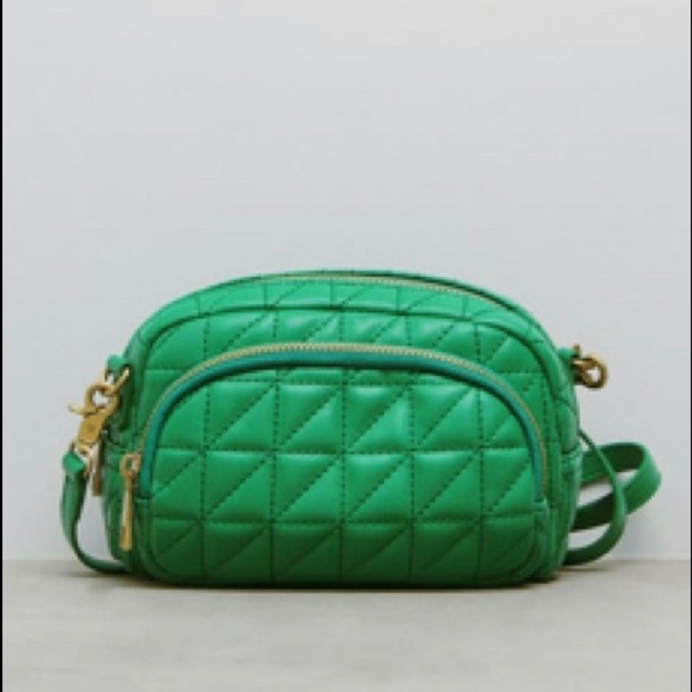 Quilted Mini cross mini bag firm price. ♥️